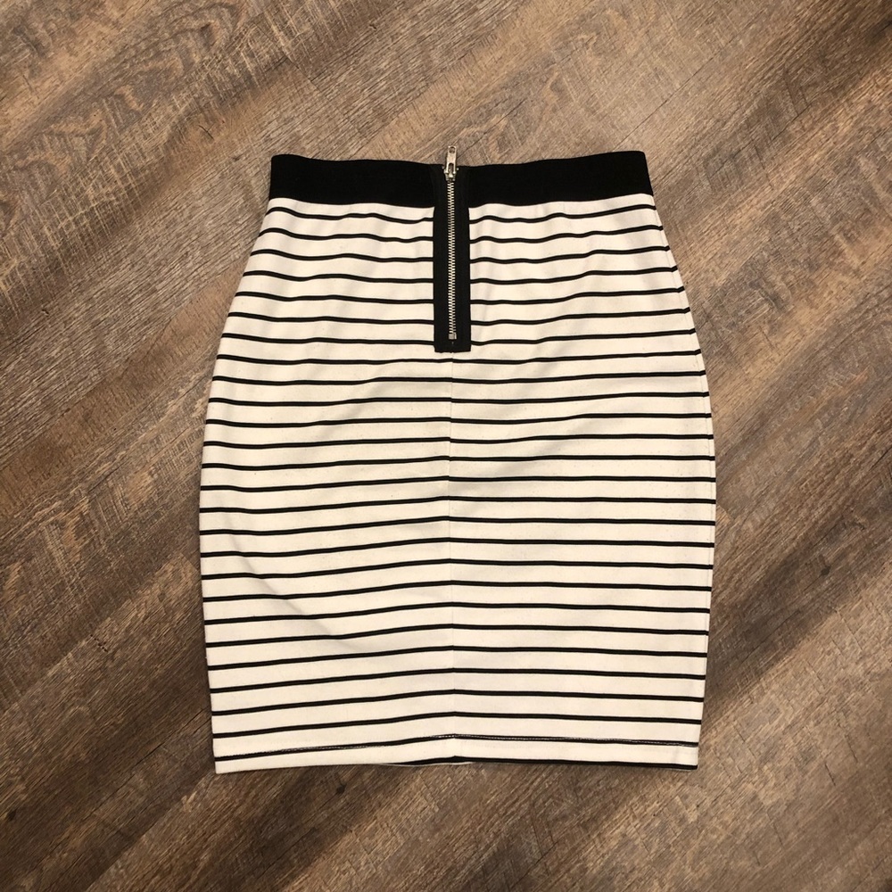 Forever 21 Striped Pencil skirt